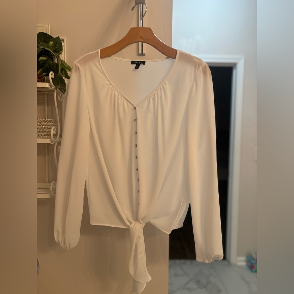 Sami & Jo White Blouse with Button Front